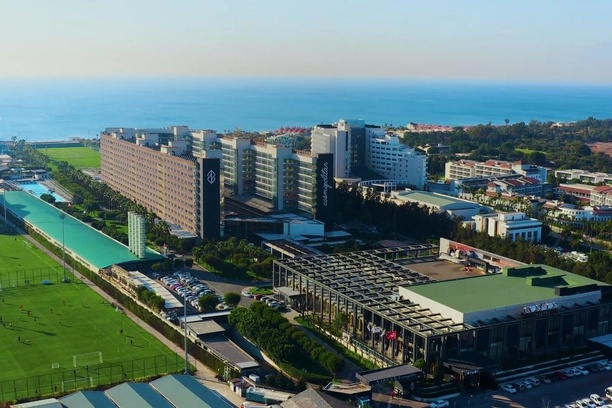 Nirvana Cosmopolitan Hotel